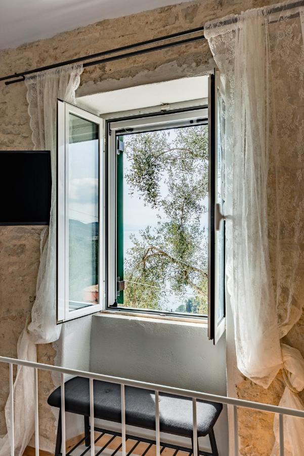 The Greystone Seaview House By Konnect Villa Nisaki  Exterior photo