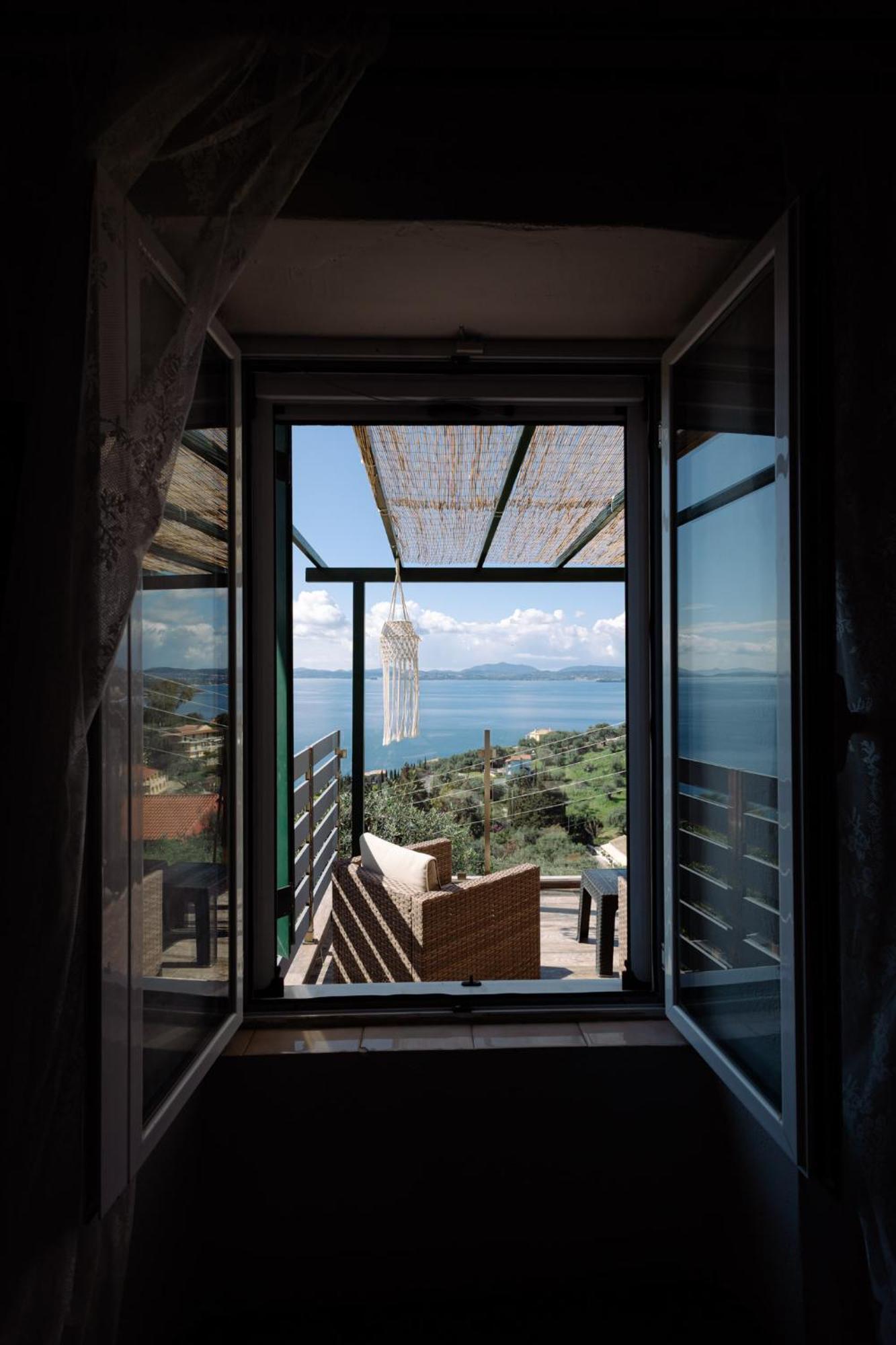 The Greystone Seaview House By Konnect Villa Nisaki  Exterior photo